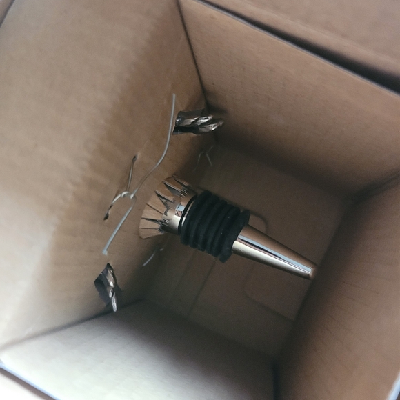 New in box Tommy Bahama lobster sea shell bottle stopper - Picture 3 of 7